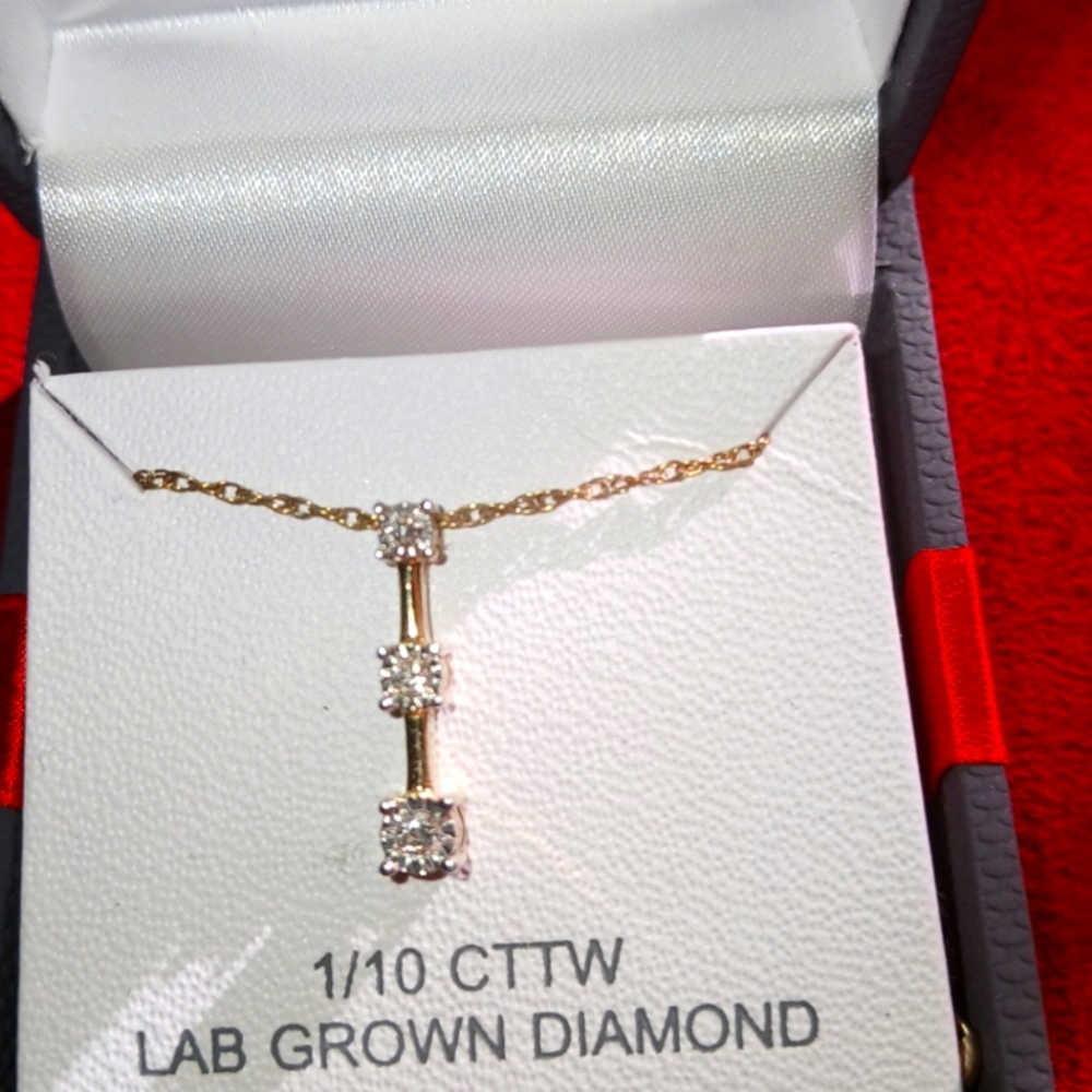 NWT 1/10 CTTW 3 Tier Diamond Pendant Necklace NOT GOLD PLATED